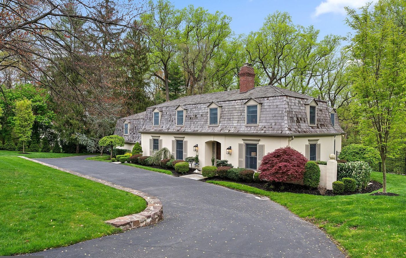 1425 Beaumont Dr, Gladwyne, PA 19035